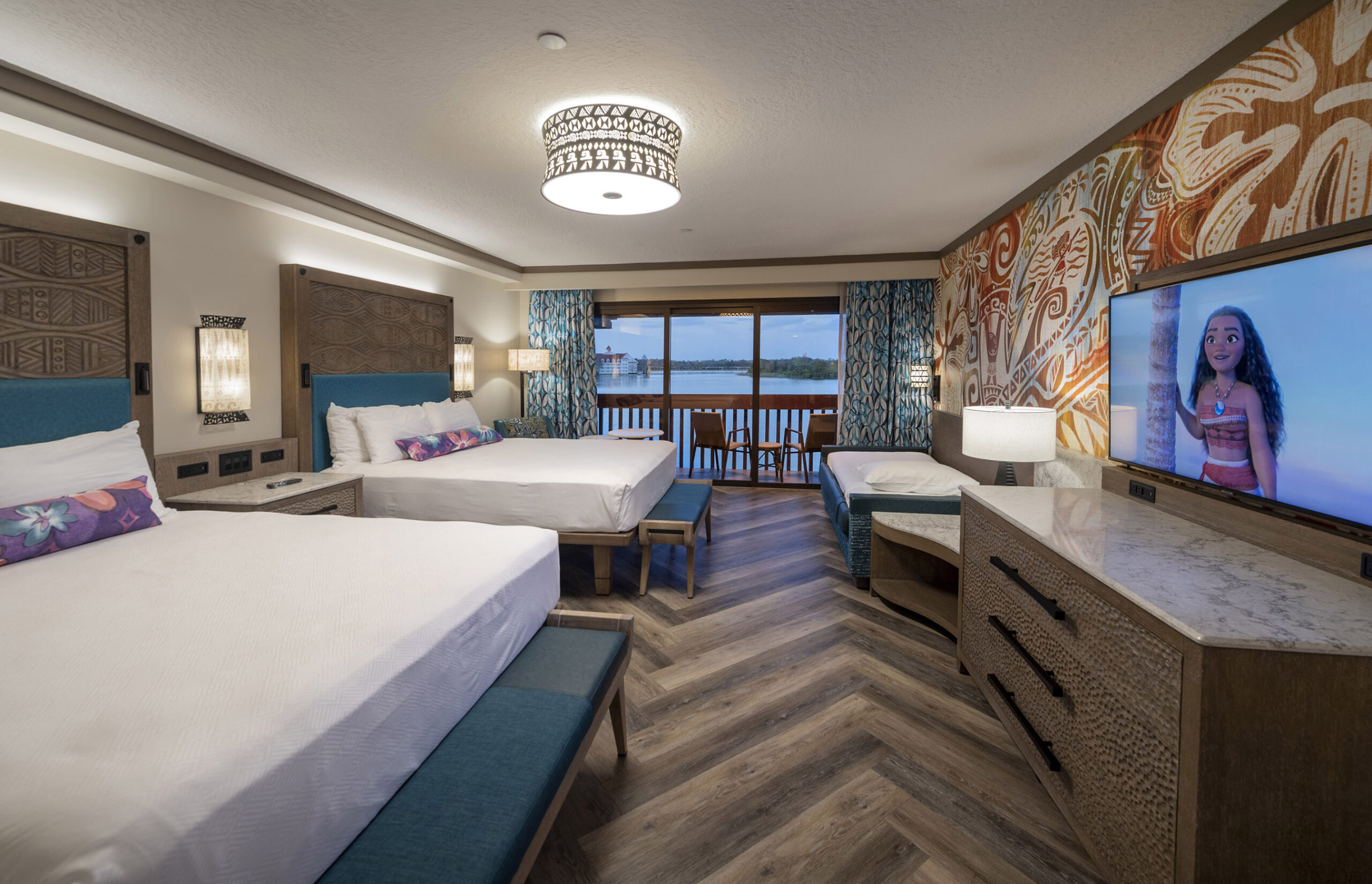 Disney's Polynesian Resort (©Kent Phillips)